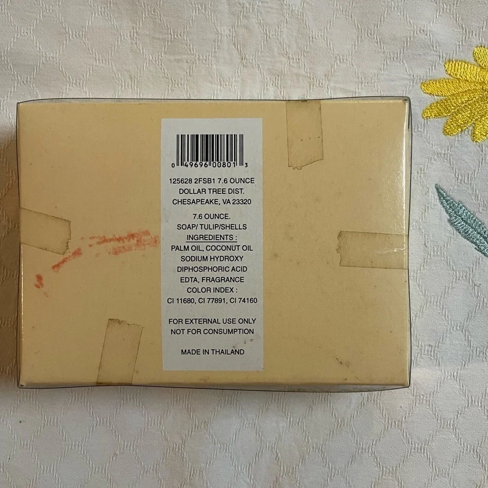 Vintage Flower Shaped Bath Soap Still in Box.